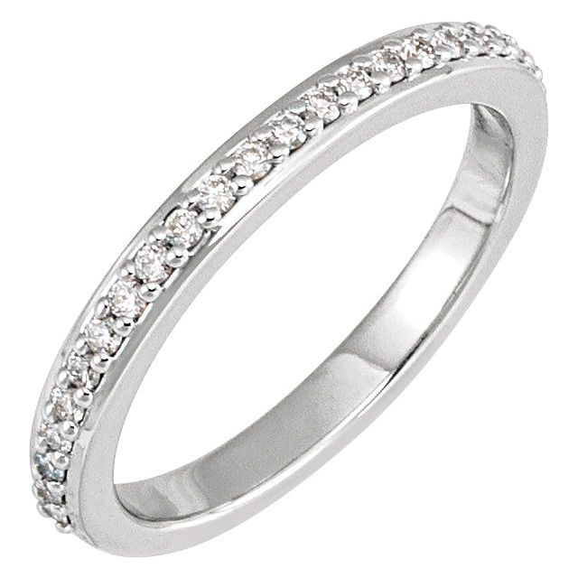 Diamantring i gull eller platina – modell 121821 – 14 kt hvitt gull – Naturlige diamanter – Rund 1,3 mm · 0,2 ct totalt · 23 steiner
