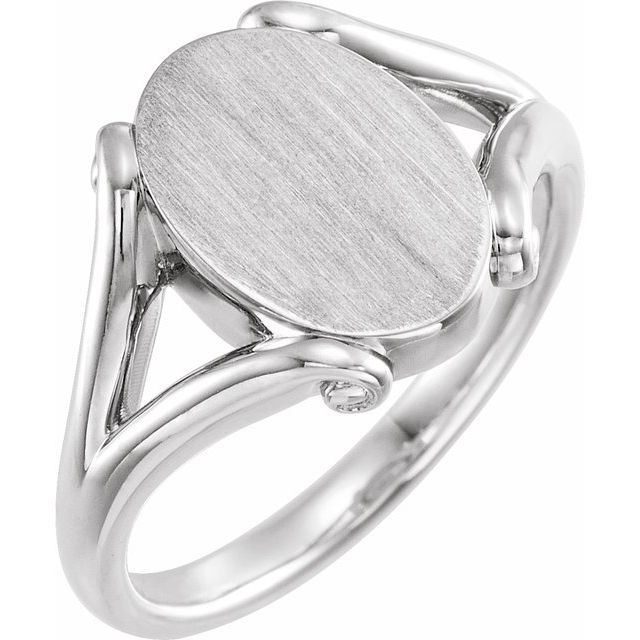 Oval signetring i 14 kt hvitt gull, 13,2 × 8,6 mm fra Smykke24