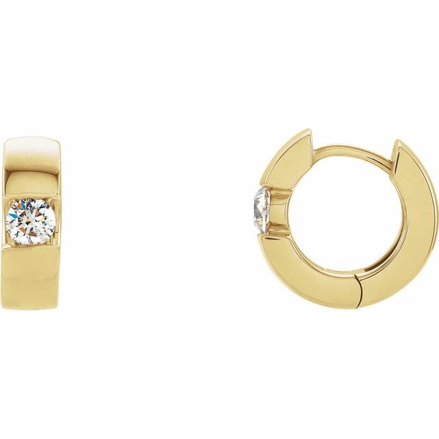 Diamantcreoler i 14 kt gult gull, 0,50 ct totalt, rund sten 3,9 mm, lengde 14,5 mm, tykkelse 4,7 mm (par) fra Smykke24