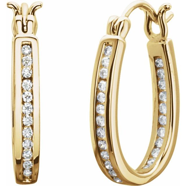 Diamantcreoler i 14 kt gult gull, 0,33 ct totalt, rund sten 1 mm, lengde 13,7 mm, tykkelse 2,5 mm (par) fra Smykke24