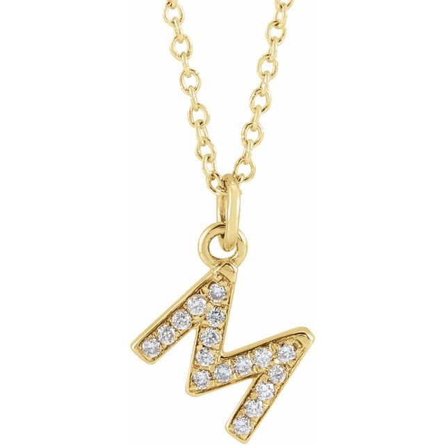 Lite bokstavhalskjede «M» i 14 kt gult gull med diamant, 0,06 ct totalt, 40,6–45,7 cm fra Smykke24