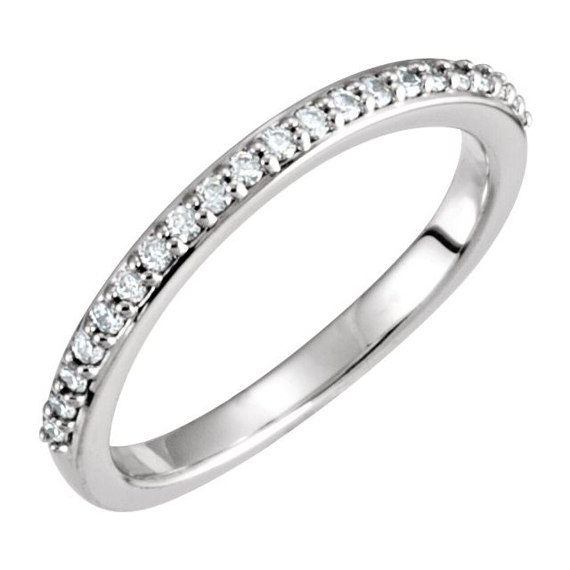 Diamantring i gull eller platina – modell 121741 – 14 kt hvitt gull – Naturlige diamanter – Rund 1,3 mm · 0,2 ct totalt · 21 steiner