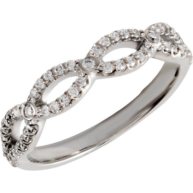 Diamantring i gull eller platina – modell 121656 – 14 kt hvitt gull – Naturlige diamanter – Rund · 0,25 ct totalt · 55 steiner