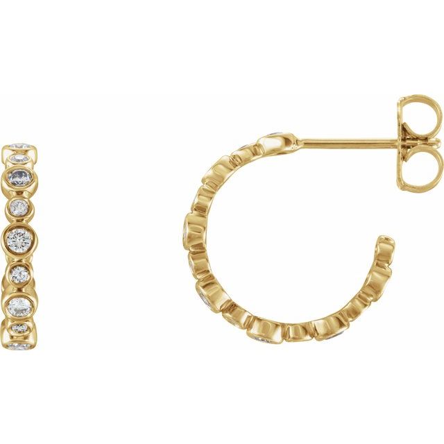Diamantcreoler i 14 kt gult gull, 0,375 ct totalt, rund sten, lengde 13,7 mm, tykkelse 2,4 mm (par) fra Smykke24