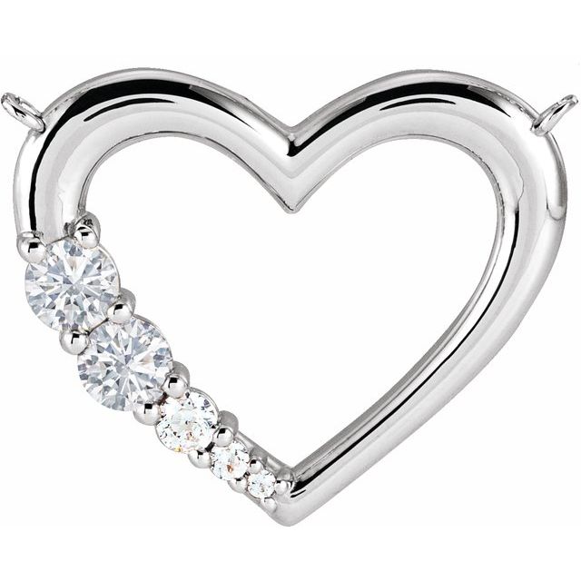 Hjerteanheng i 14 kt hvitt gull med laboratoriedyrket diamant, 0,20 ct totalt, rund sten 3 mm fra Smykke24