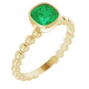 Ring i 14 kt gult gull med laboratoriedyrket edelsten – 6 × 6 mm