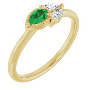 Ring i 14 kt gult gull med laboratoriedyrket edelsten og diamant – 5 × 3 mm