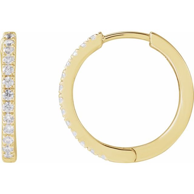 Creoler i 14 kt gult gull med laboratoriedyrket diamant, 0,33 ct totalt, rund sten 1,4 mm, lengde 16,3 mm, tykkelse 1,7 mm (par) fra Smykke24