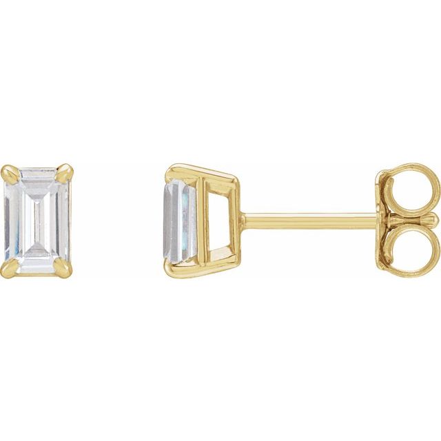 Øredobber i 14 kt gult gull med laboratoriedyrket diamant og smaragd, 1,50 ct totalt, smaragdslipt sten 6 × 4 mm (par) fra Smykke24