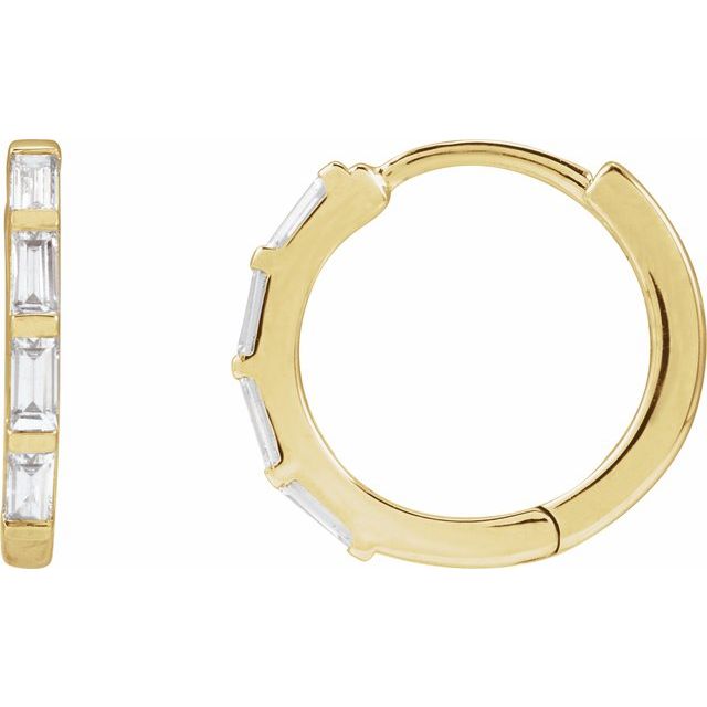 Creoler i 14 kt gult gull med laboratoriedyrket diamant, 0,33 ct totalt, sten 3 × 1,5 mm, lengde 13,34 mm, tykkelse 1,68 mm (par) fra Smykke24