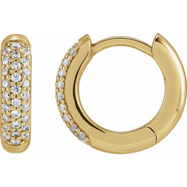 Creoler i 14 kt gult gull med laboratoriedyrket diamant, 0,25 ct totalt, rund sten 1 mm, lengde 12 mm, tykkelse 3,1 mm (par) fra Smykke24