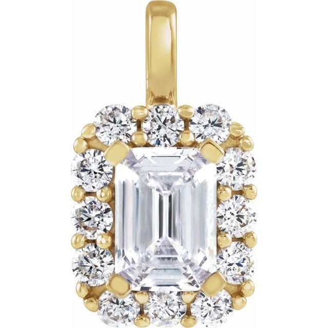 Haloanheng i 14 kt gult gull med laboratoriedyrket diamant og smaragd, 1,50 ct totalt, smaragdslipt sten 7 × 5 mm fra Smykke24