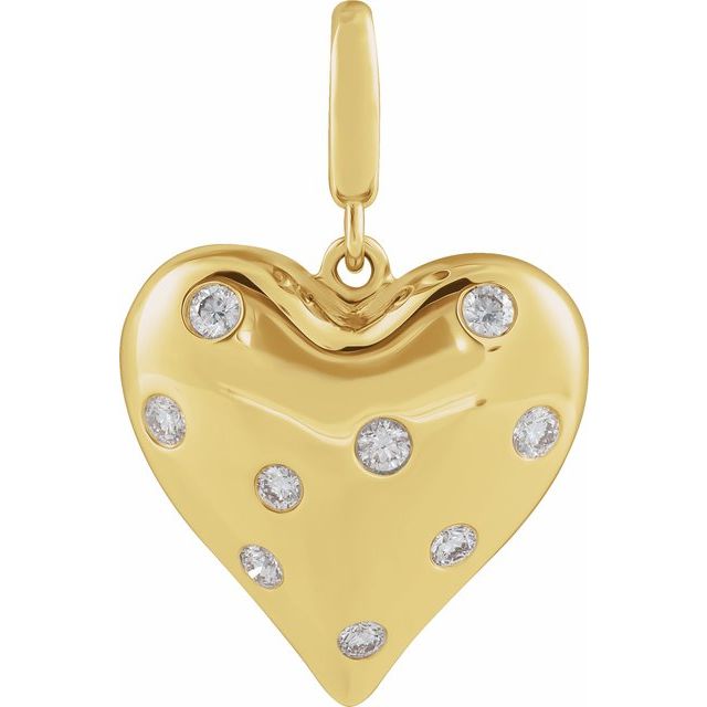 Hvelvet hjerteanheng i 14 kt gult gull med laboratoriedyrket diamant, 0,17 ct totalt, rund sten 1,6 mm fra Smykke24