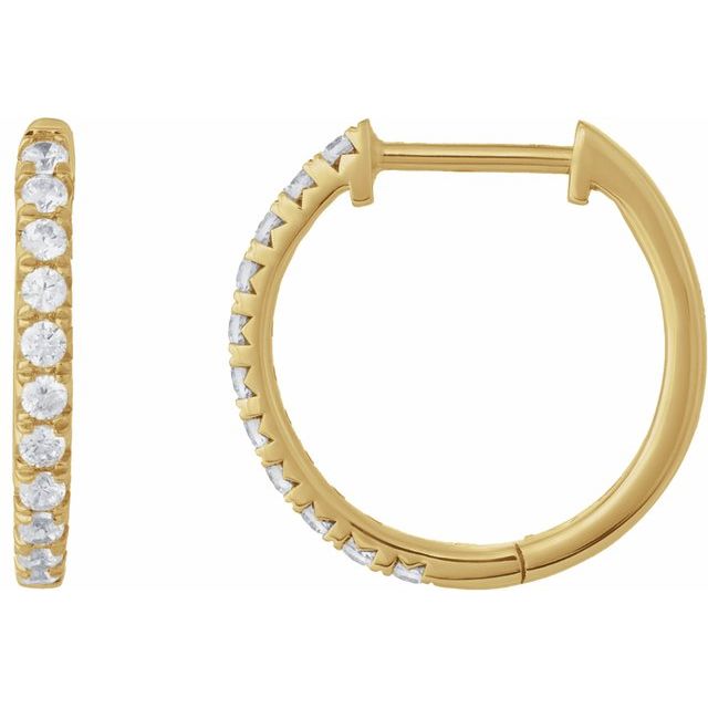 Creoler i 14 kt gult gull med laboratoriedyrket diamant, 0,33 ct totalt, rund sten 1,5 mm, lengde 15,3 mm, tykkelse 1,9 mm (par) fra Smykke24