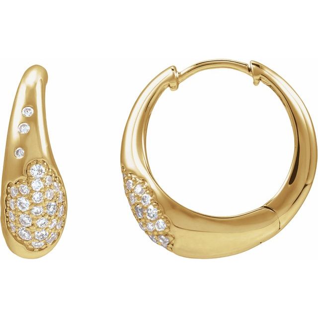 Creoler i 14 kt gult gull med laboratoriedyrket diamant, 0,25 ct totalt, rund sten 1,4 mm, lengde 15,9 mm, tykkelse 1 mm (par) fra Smykke24