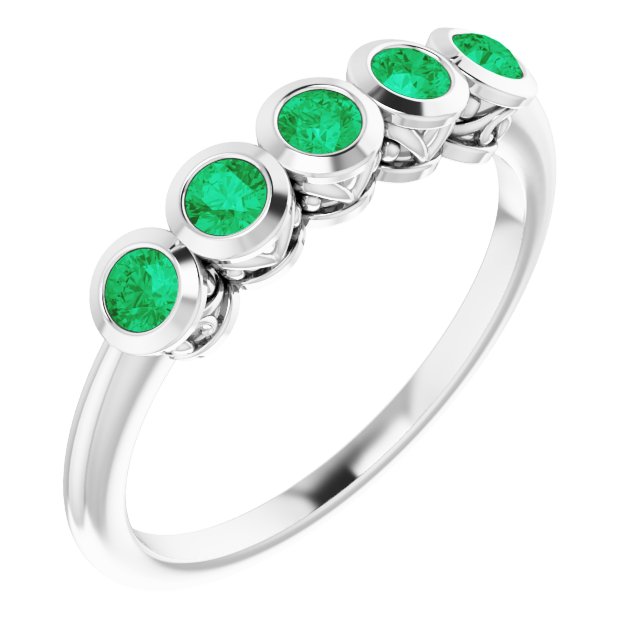 Ring med laboratoriedyrkede edelstener – 14 kt hvitt gull – Laboratoriedyrket smaragd – Rund 2,5 mm · 5 steiner